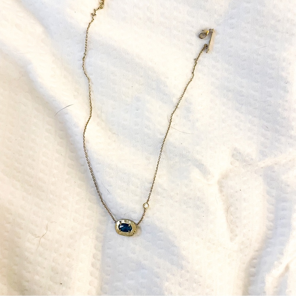 Kendra Scott necklace